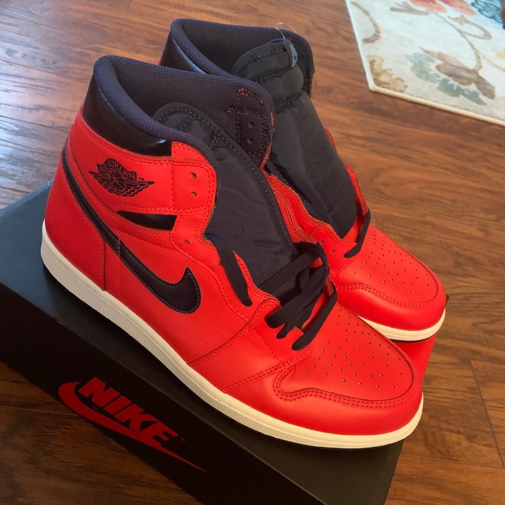 Nike Air Jordan 1 Retro High OG NEVER WORN - Picture 3 of 5